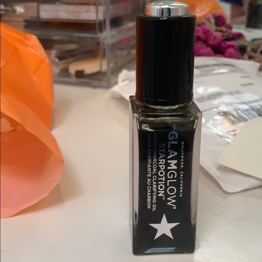Brand new GLAMGLOW oil!